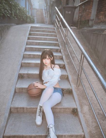 美女脱了裤子让男人桶_90集免费观看
