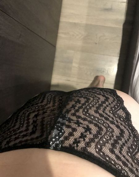 被三个男人躁一夜好爽视频_4K视频大全