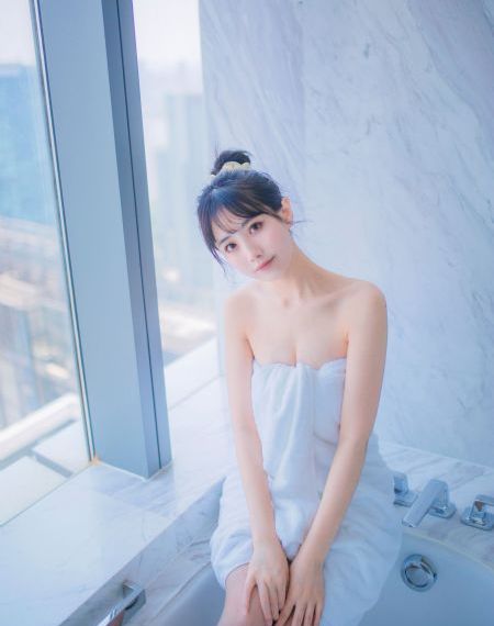 内衣公司女职员bd中字_日韩电影在线