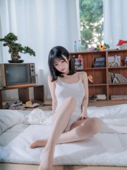 老头猛挺进小莹的体内在线观看_DVD超清免费观看