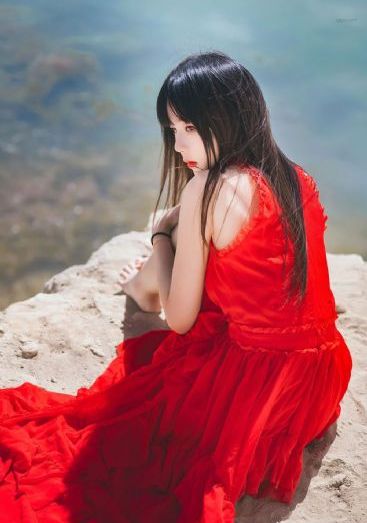 年轻女教师4hd中字免费观看_在线观看