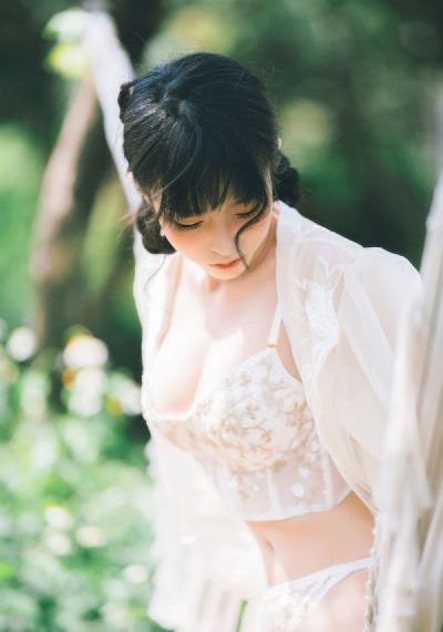 美女内内免费看_BD国语免费观看超清