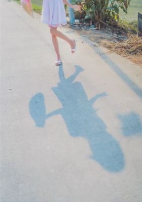 美女草b_720韩国电影在线观看